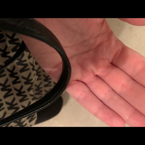 Michael Kors Purse - Picture 5 of 5